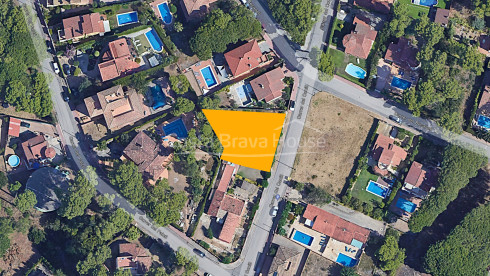 Terreno edificable cerca de la playa Pals, Costa Brava