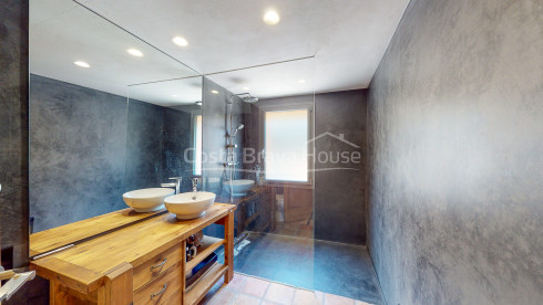 Renovated country house in Esclanyà, Costa Brava