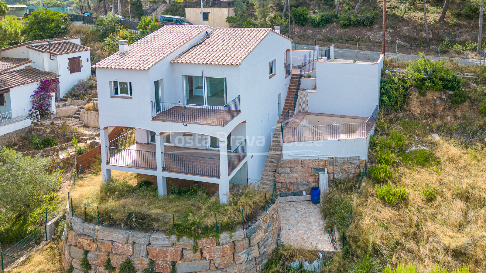 Casa a estrenar amb piscina en venda a la urbanització Residencial Begur, a 3 min del centre ciutat