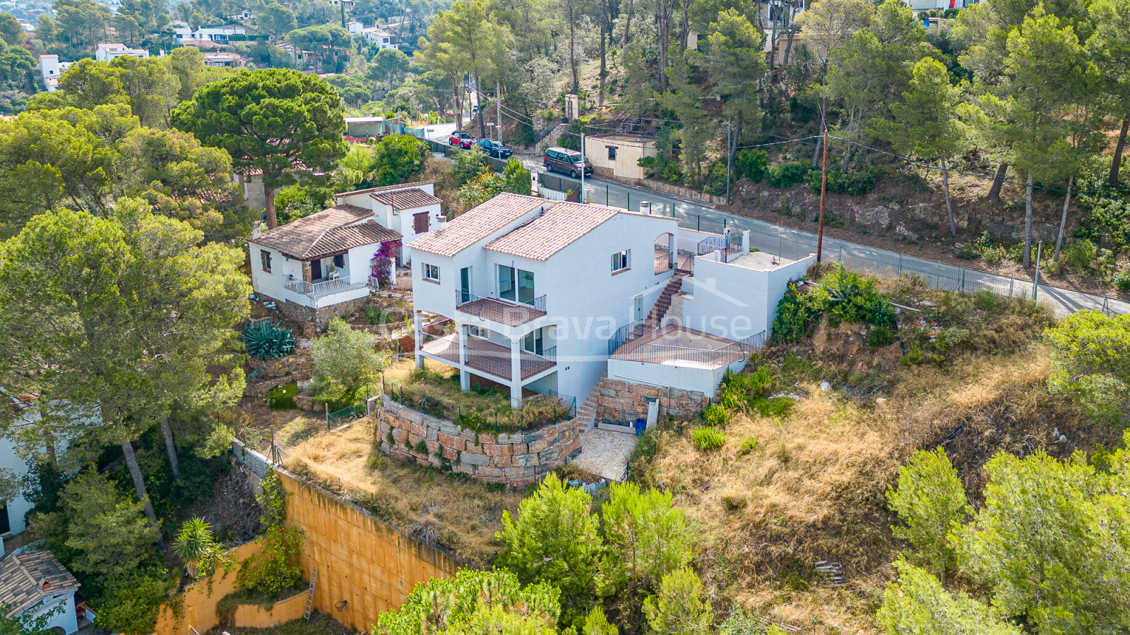 Casa a estrenar con piscina en venta en urbanización Residencial Begur, a 3 min del centro ciudad