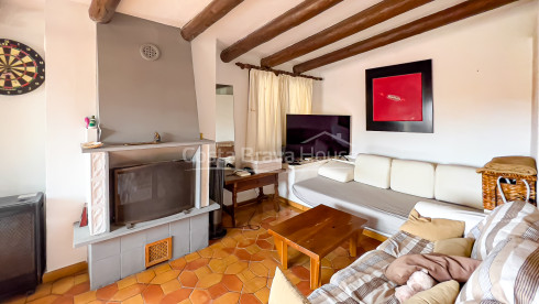 Apartamento con terraza en el centro de Begur, Costa Brava