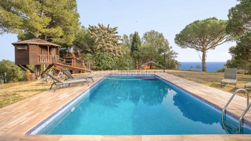 Villa de lujo con vista al mar en Tamariu, Costa Brava