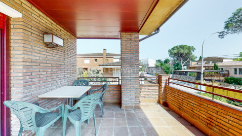 Casa con jardín en venta en Pals, a un paseo del centro histórico