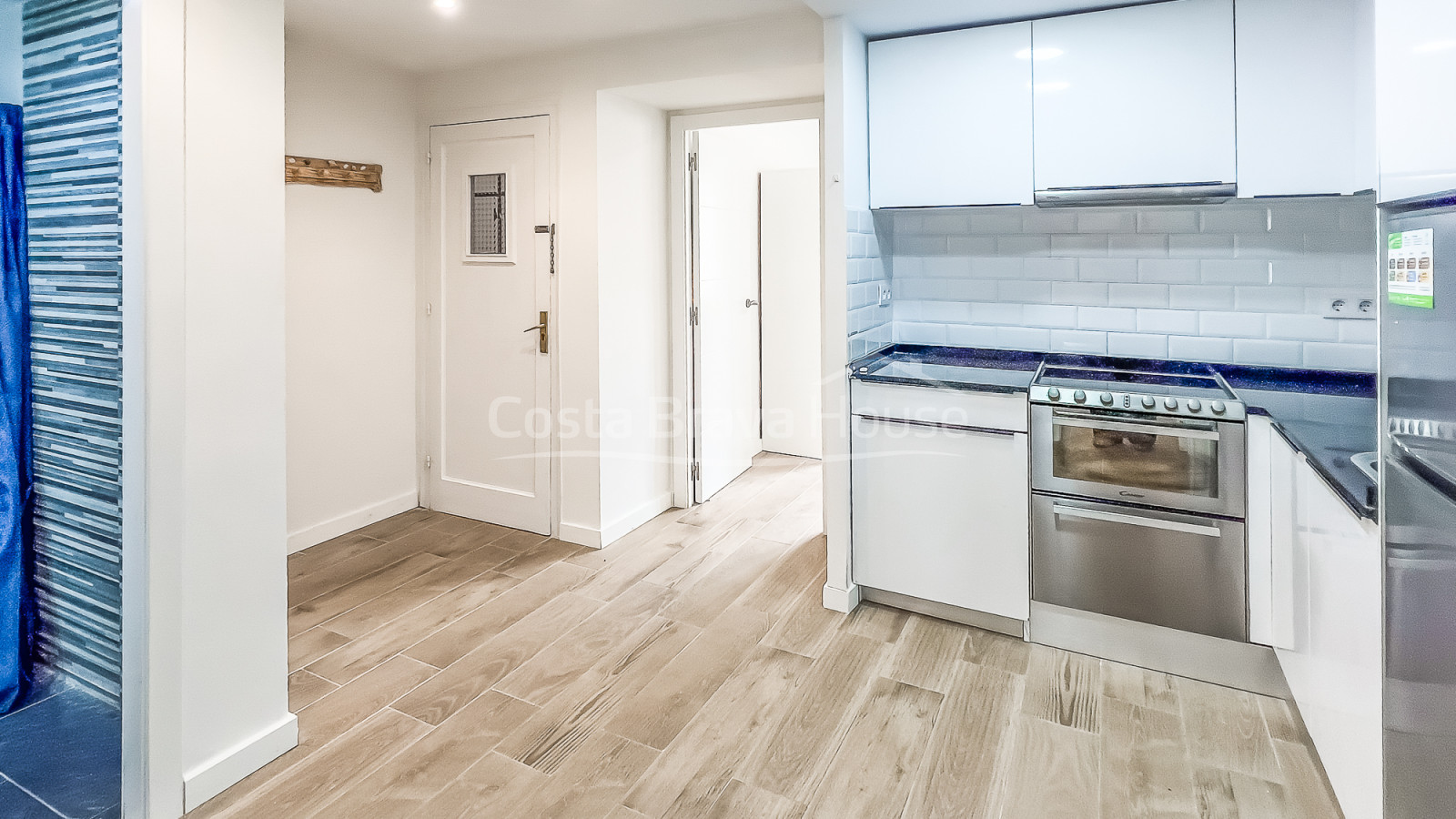 Apartament renovat a la platja de Sa Riera, Begur, en venda