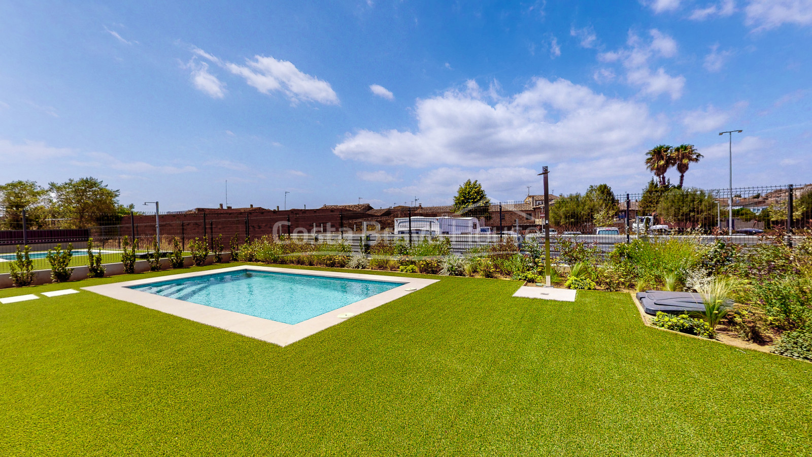 Maison neuve de haut standing avec piscine à Pals