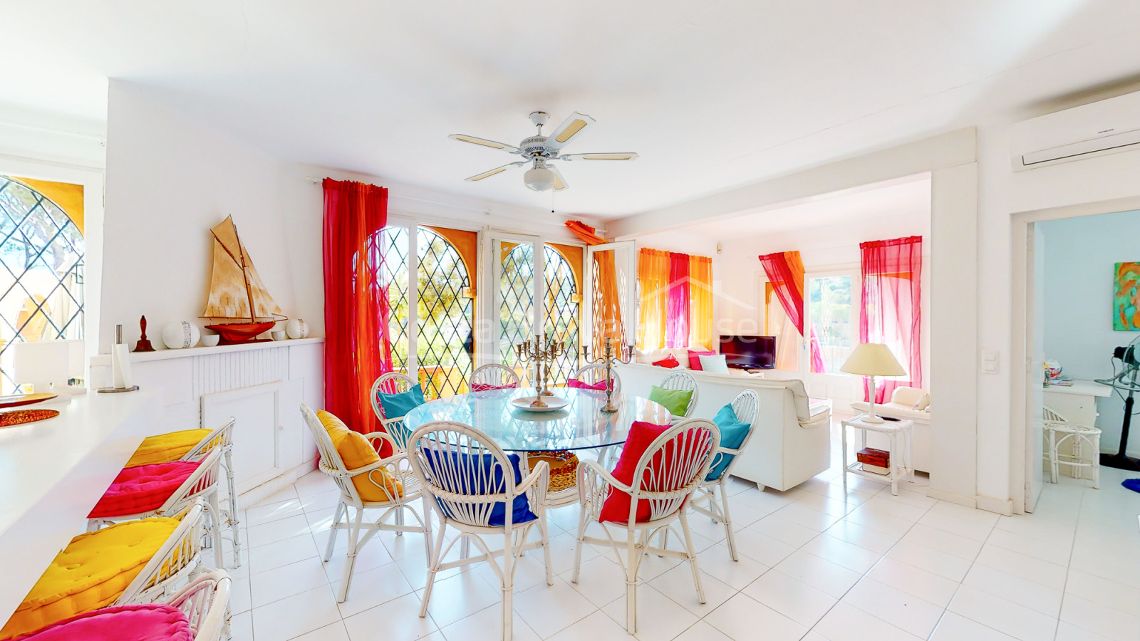Huis met zwembad en onafhankelijk appartement te koop in Sa Riera (Begur)