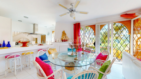 Huis met zwembad en onafhankelijk appartement te koop in Sa Riera (Begur)