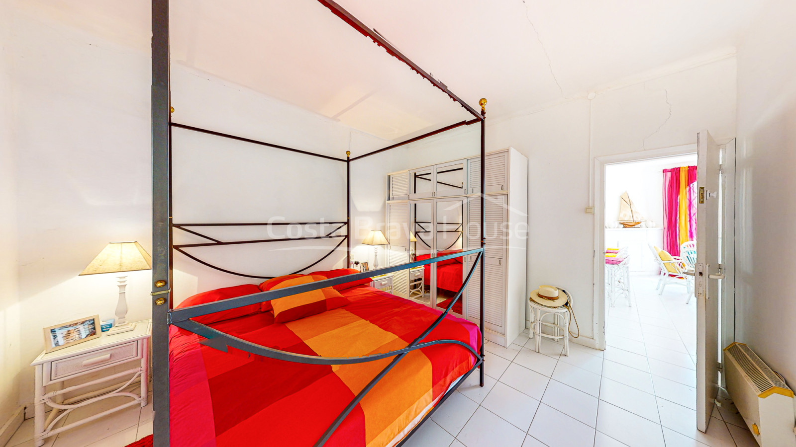 Huis met zwembad en onafhankelijk appartement te koop in Sa Riera (Begur)