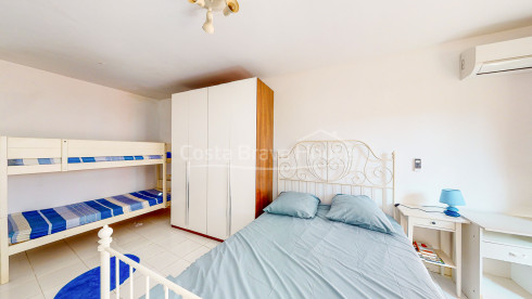 Huis met zwembad en onafhankelijk appartement te koop in Sa Riera (Begur)