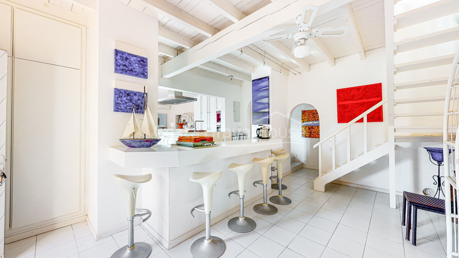Huis met zwembad en onafhankelijk appartement te koop in Sa Riera (Begur)