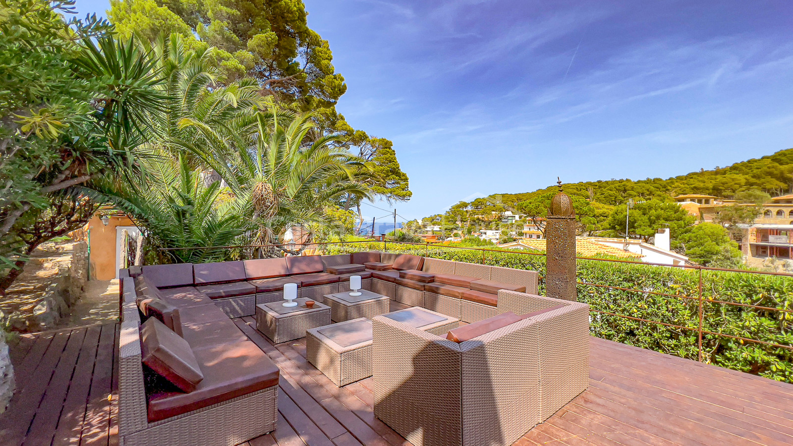 Huis met zwembad en onafhankelijk appartement te koop in Sa Riera (Begur)