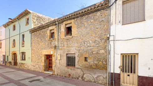 Casa de poble en venda a La Bisbal d’Empordà