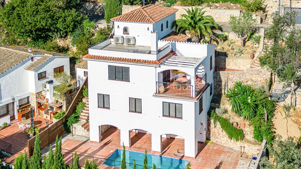 Maison méditerranéenne avec vue mer à Begur Sa Riera