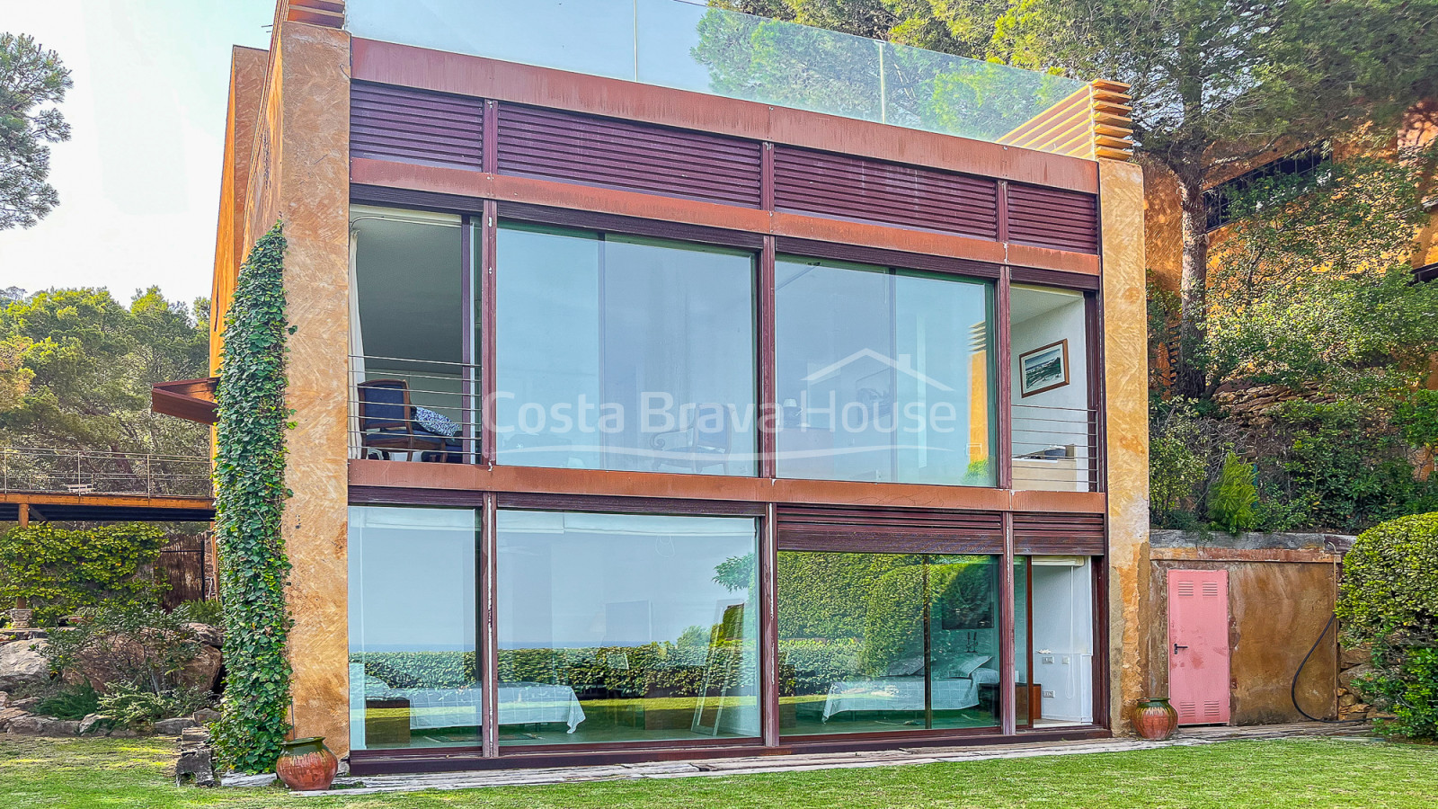 Casa de lujo en Aiguafreda, Begur con vistas al mar y piscina