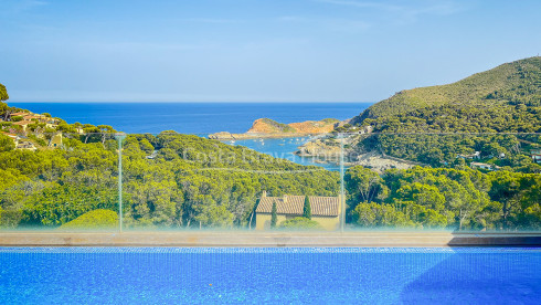 Casa de lujo en Aiguafreda, Begur con vistas al mar y piscina