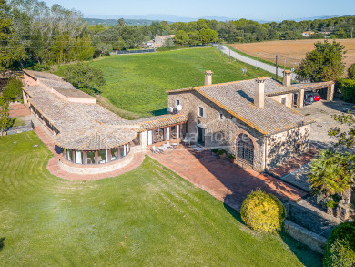Soberbia masía ampurdanesa con 2 hectáreas de terreno en una ubicación excepcional entre Begur y Palafrugell