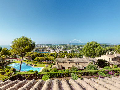 Maison mitoyenne élégante à Llafranc : 210 m² avec vue sur la mer, jardin privé et équipements haut de gamme