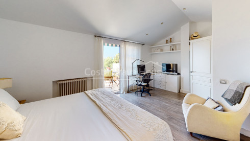 Casa a Llafranc amb vistes al mar i jardí privat