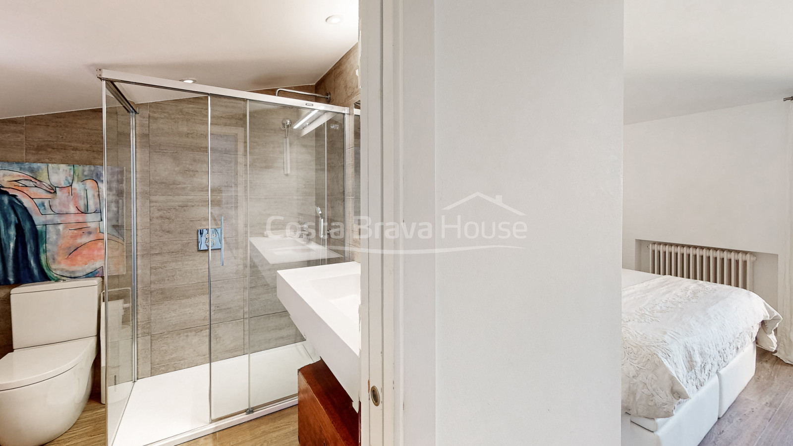 Townhouse in Llafranc with sea views and private garden