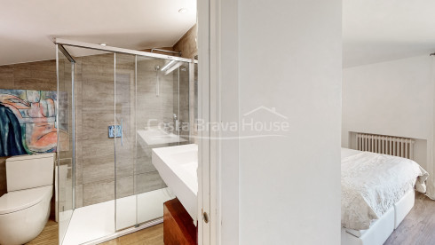 Townhouse in Llafranc with sea views and private garden