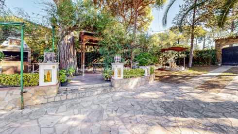 Maison méditerranéenne avec jardin et piscine à 5 minutes de Begur