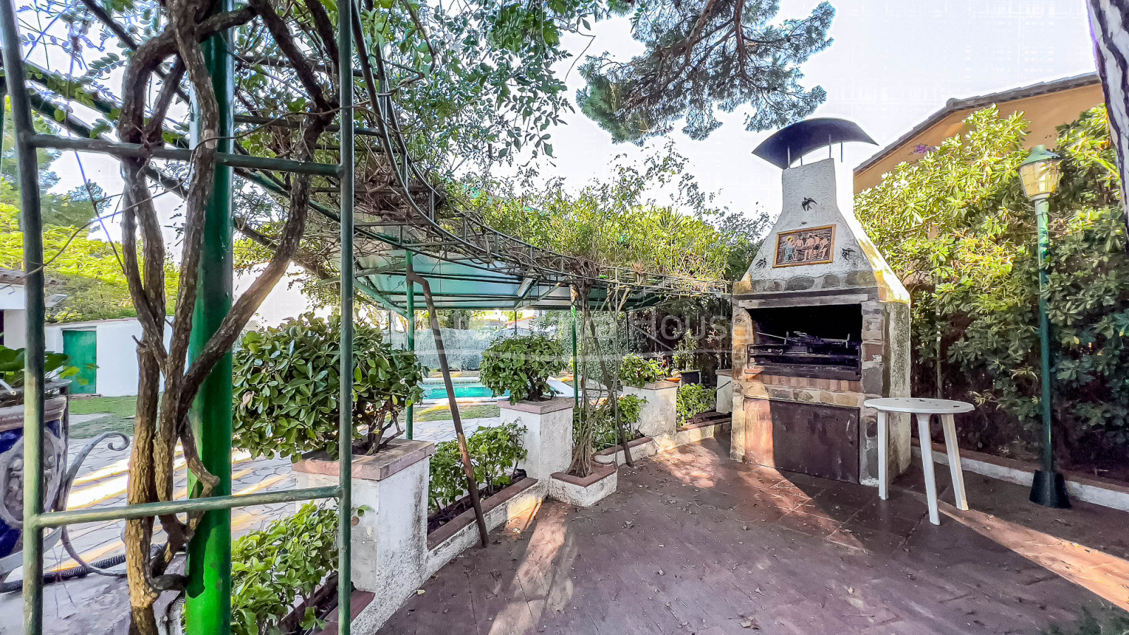 Casa mediterránea con jardín y piscina a 5 minutos de Begur