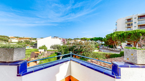 House with garden in Palamós, 2 minutes walk from La Fosca beach
