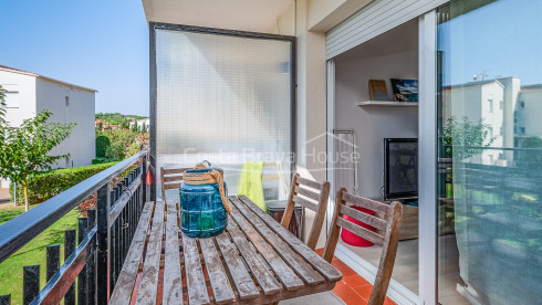 Apartamento con terraza y piscina en Calella de Palafrugell