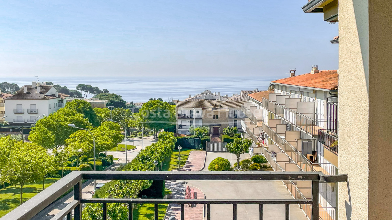 Apartment with terrace and sea view in Calella Palafrugell Costa Brava