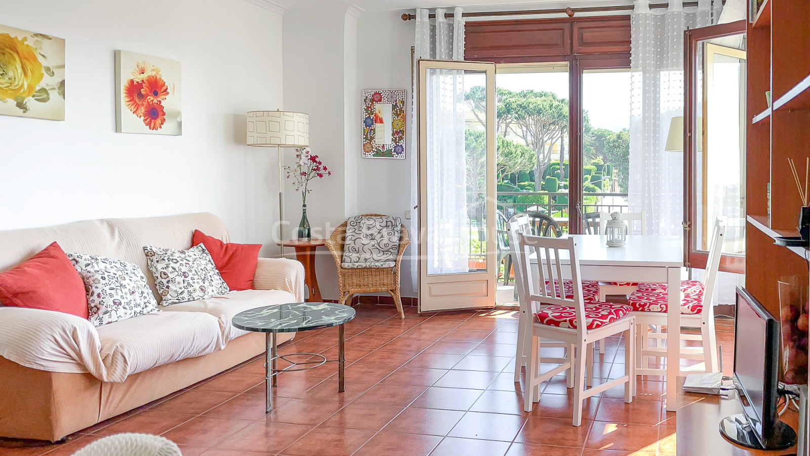 Apartment with terrace and sea view in Calella Palafrugell Costa Brava