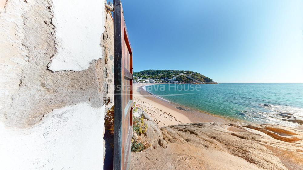 Maison à vendre à Llafranc avec vue sur la mer et accès direct à la plage