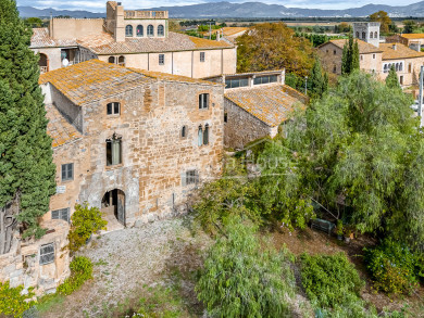 Exclusief en majestueus 16e-eeuws landgoed in Vilamacolum. Een statig pand te koop in de Alt Empordà.