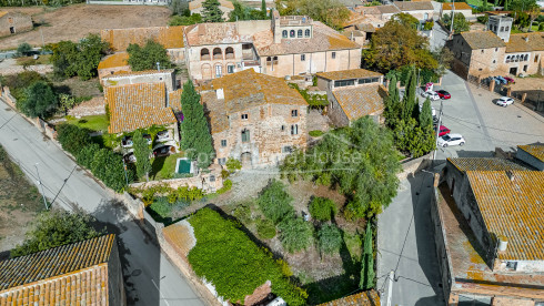 Stately estate in Vilamacolum, Alt Empordà