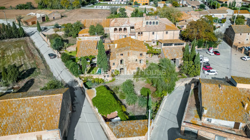 Stately estate in Vilamacolum, Alt Empordà