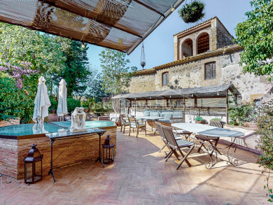 Exclusiva casa senyorial amb encant i ús hoteler al centre històric de Monells, Baix Empordà