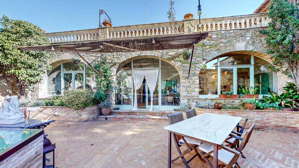 Charmant hotel te koop in Monells, Baix Empordà