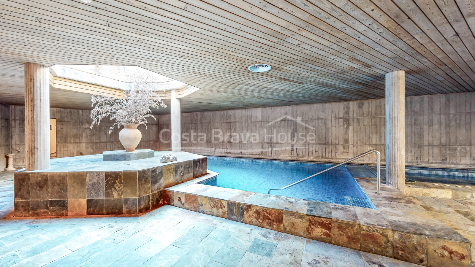 Charmant hotel te koop in Monells, Baix Empordà