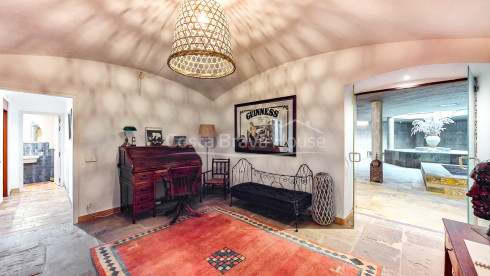 Charmant hotel te koop in Monells, Baix Empordà