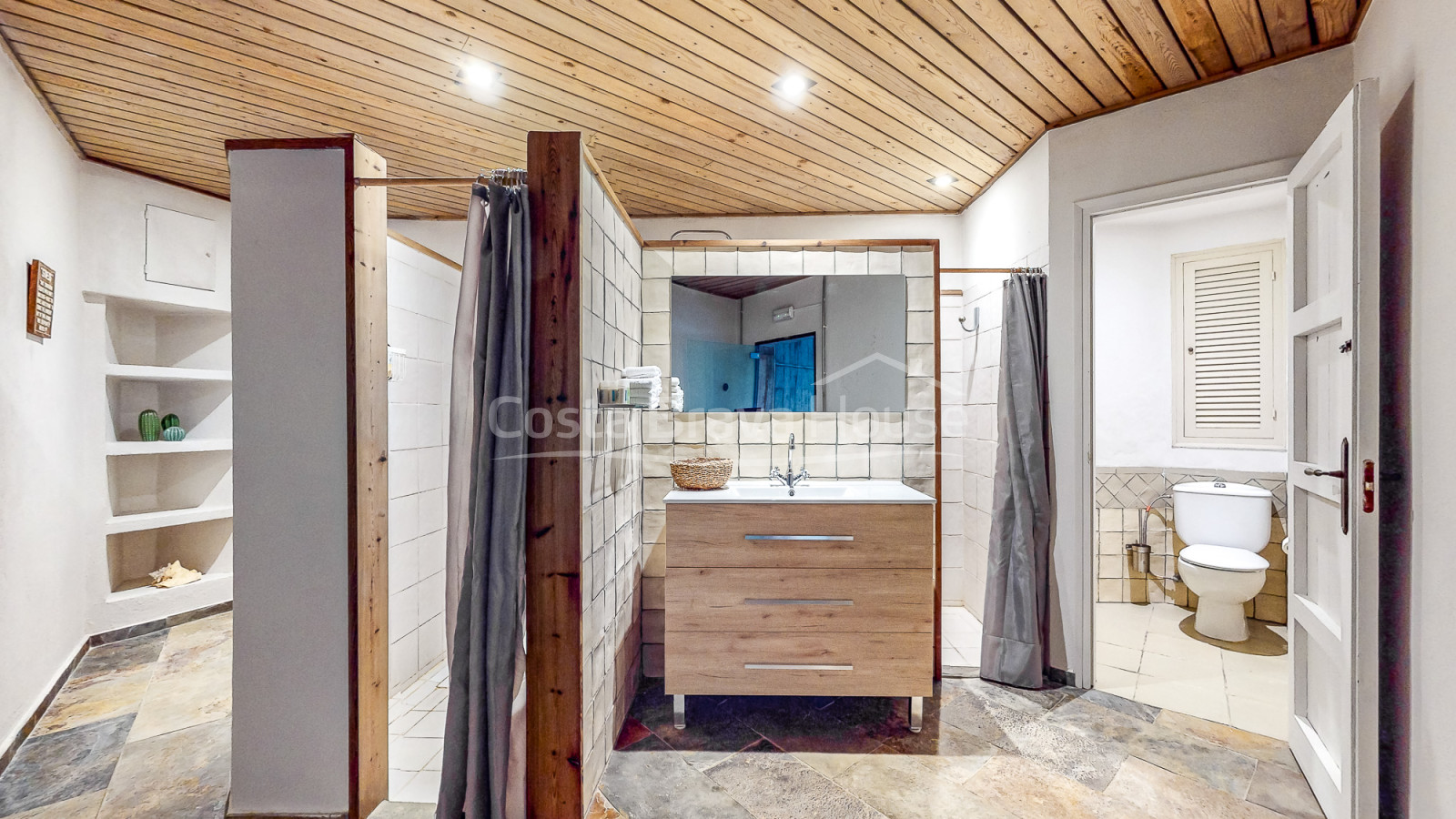 Hotel amb encant en venda a Monells, Baix Empordà