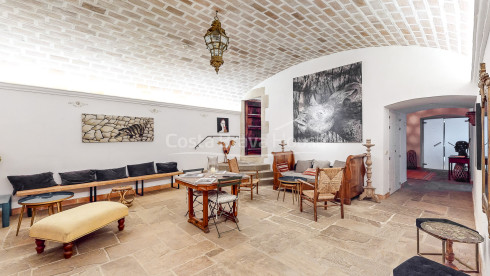 Charmant hotel te koop in Monells, Baix Empordà