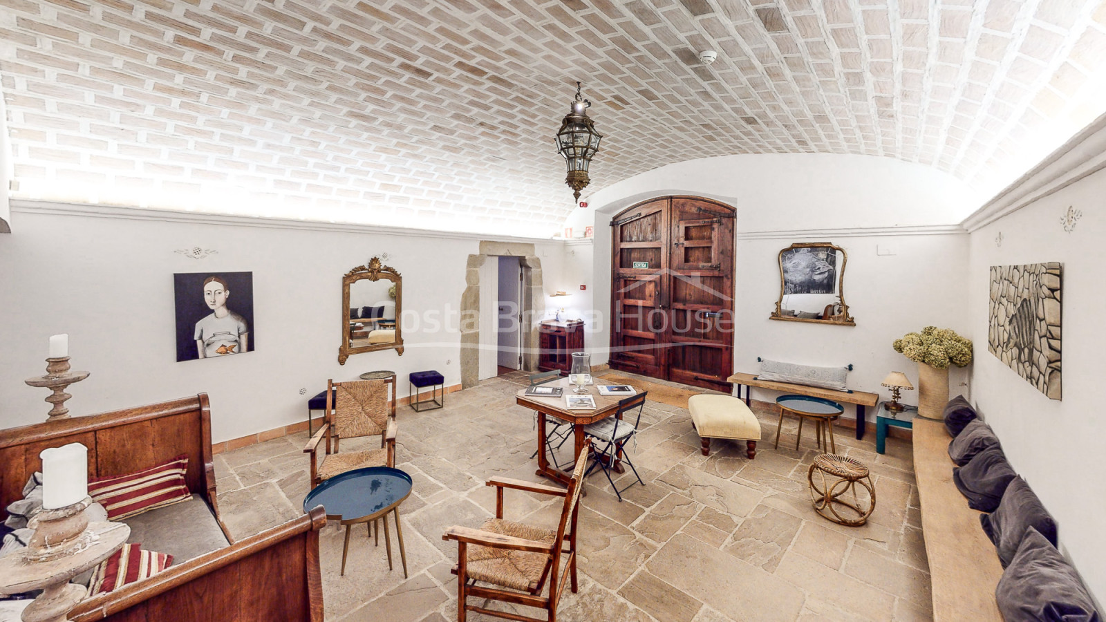 Charmant hotel te koop in Monells, Baix Empordà
