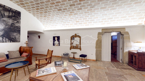 Charmant hotel te koop in Monells, Baix Empordà