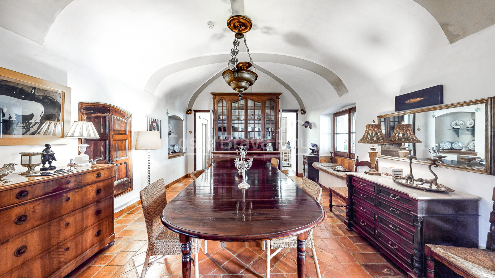 Charmant hotel te koop in Monells, Baix Empordà
