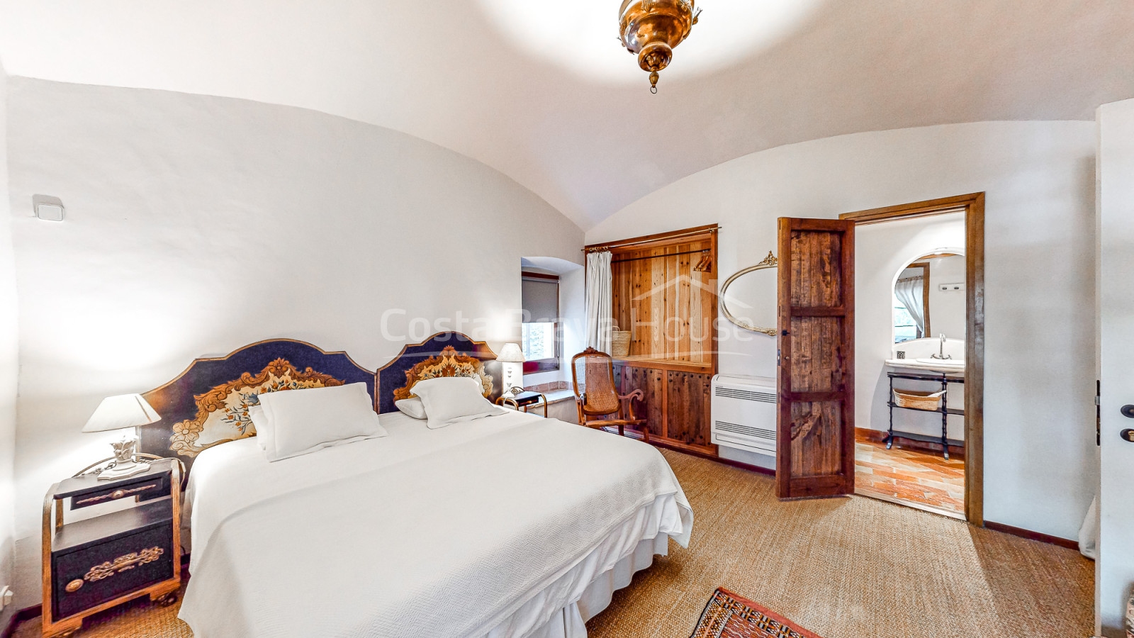 Charmant hotel te koop in Monells, Baix Empordà