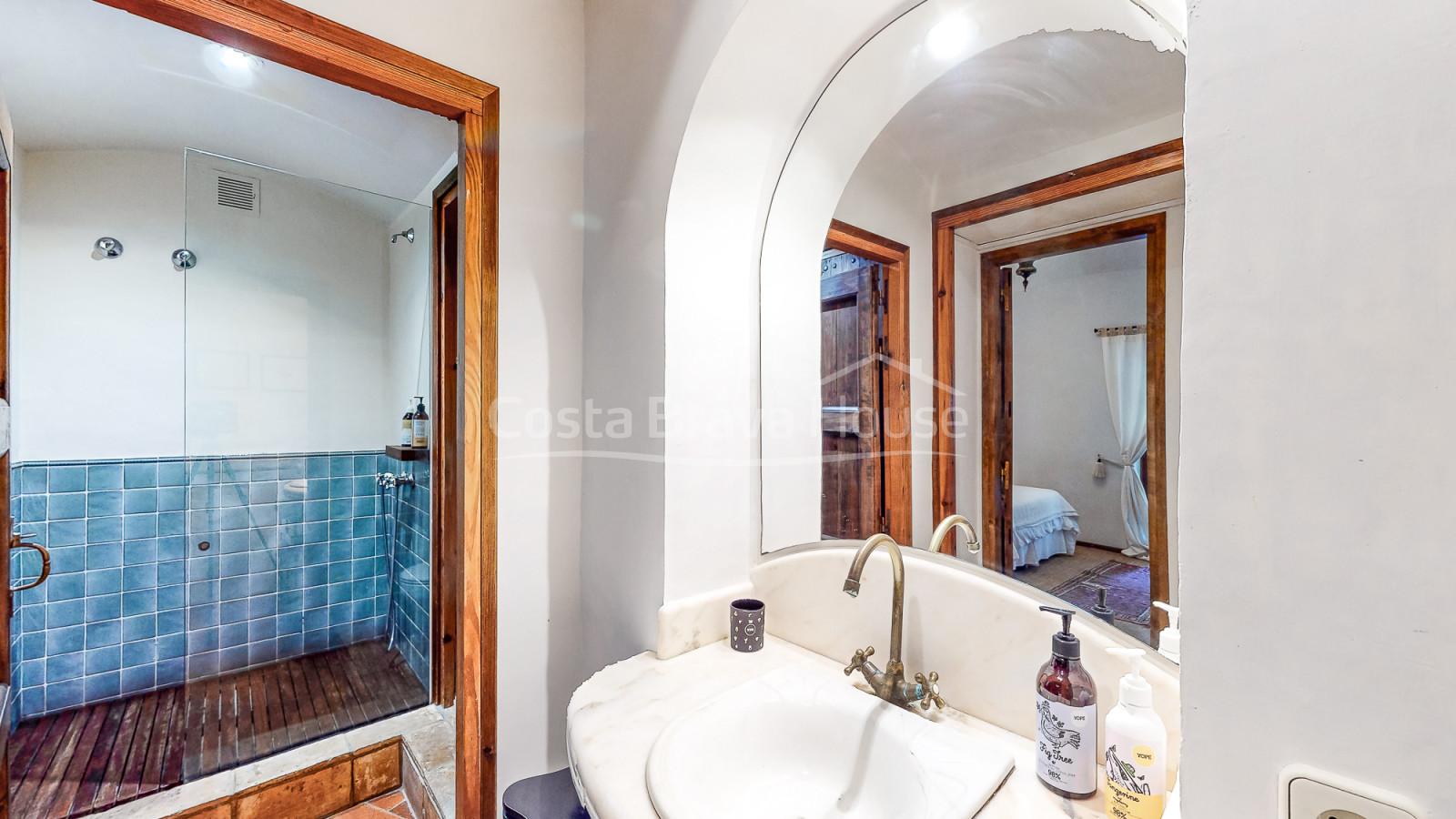 Charmant hotel te koop in Monells, Baix Empordà