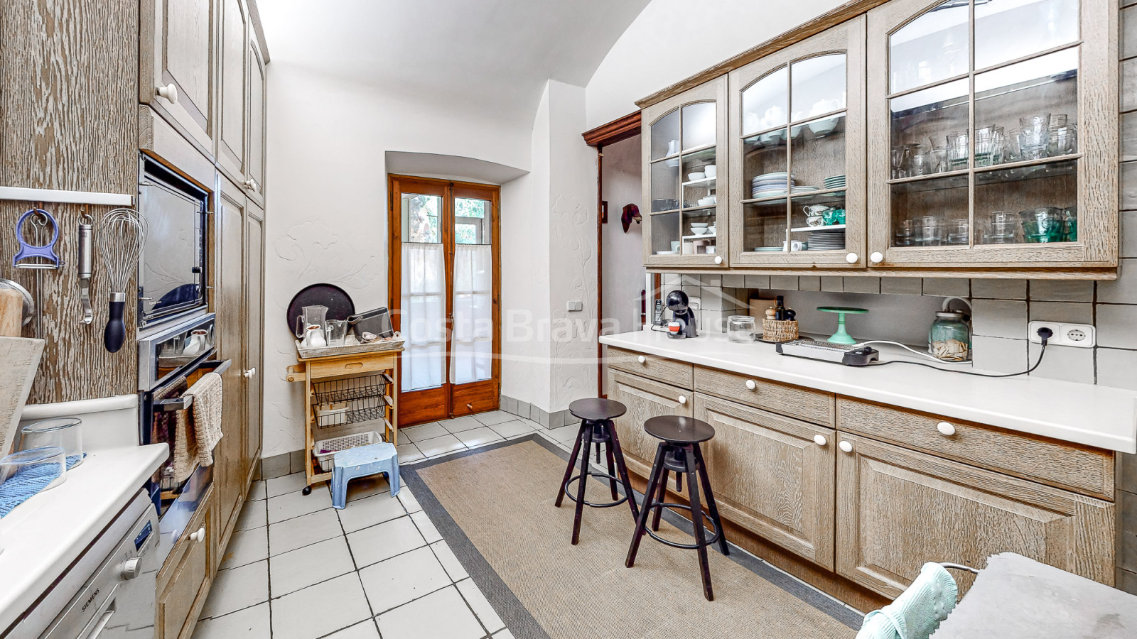 Charmant hotel te koop in Monells, Baix Empordà