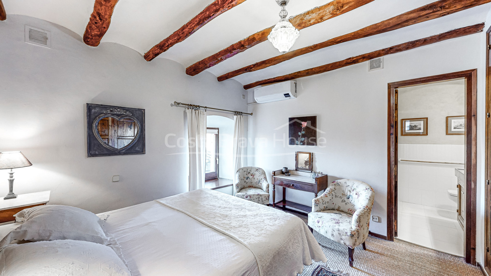 Charmant hotel te koop in Monells, Baix Empordà