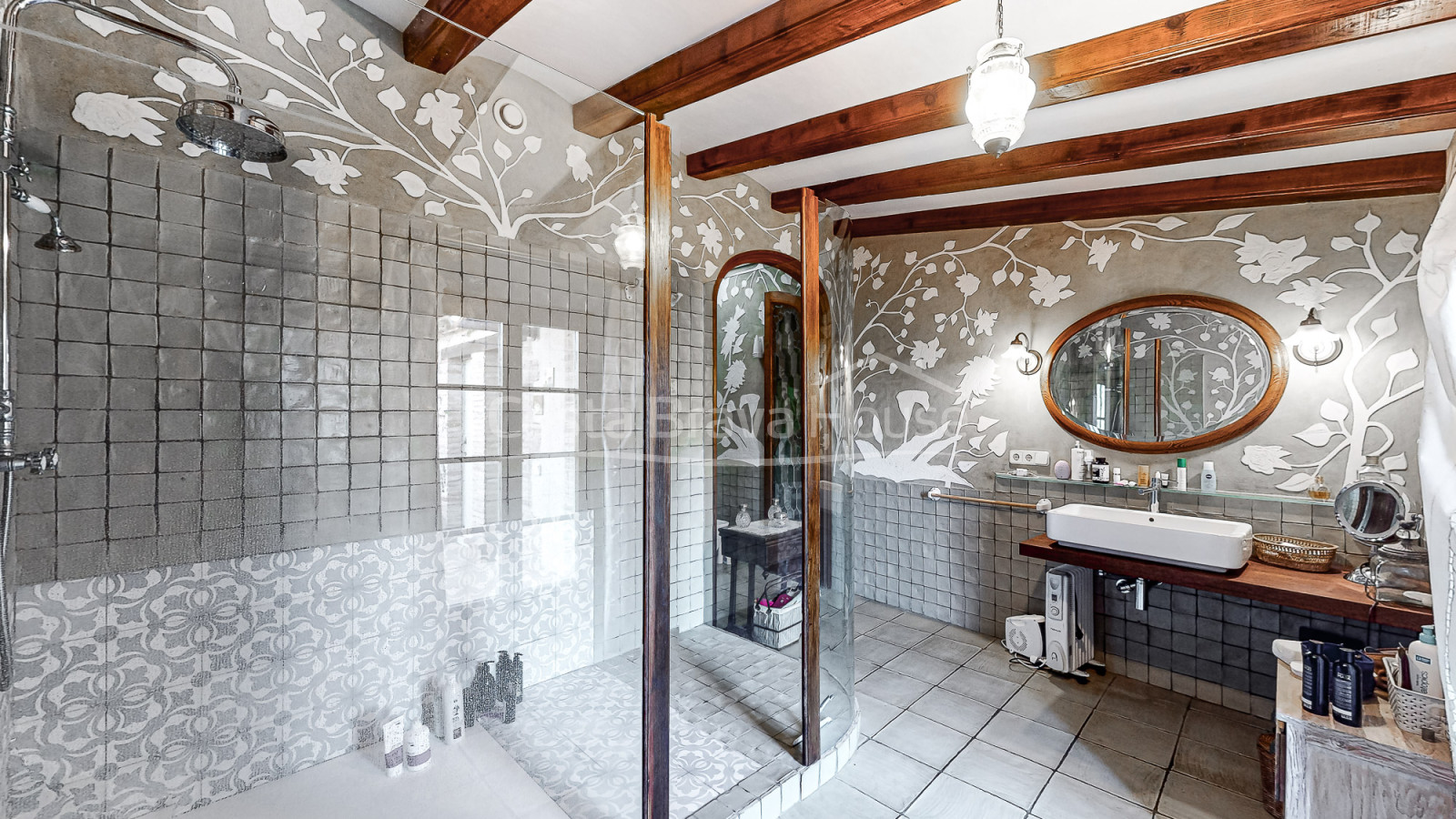 Charmant hotel te koop in Monells, Baix Empordà