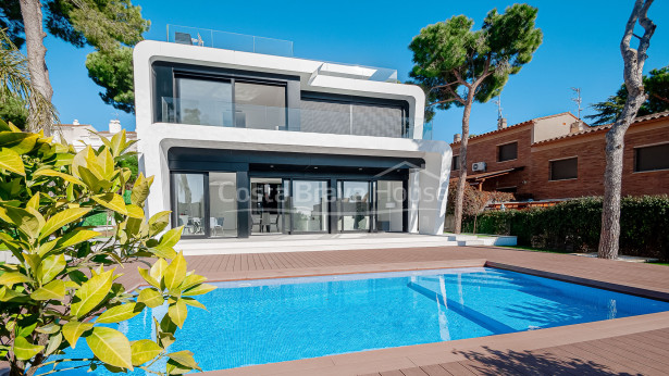 Moderna villa de lujo con vista al mar en Platja d'Aro, Costa Brava