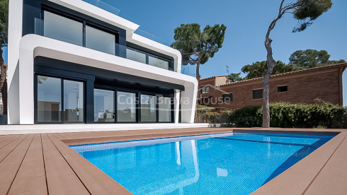 Moderna vila de luxe amb vistes al mar a Platja d'Aro, Costa Brava